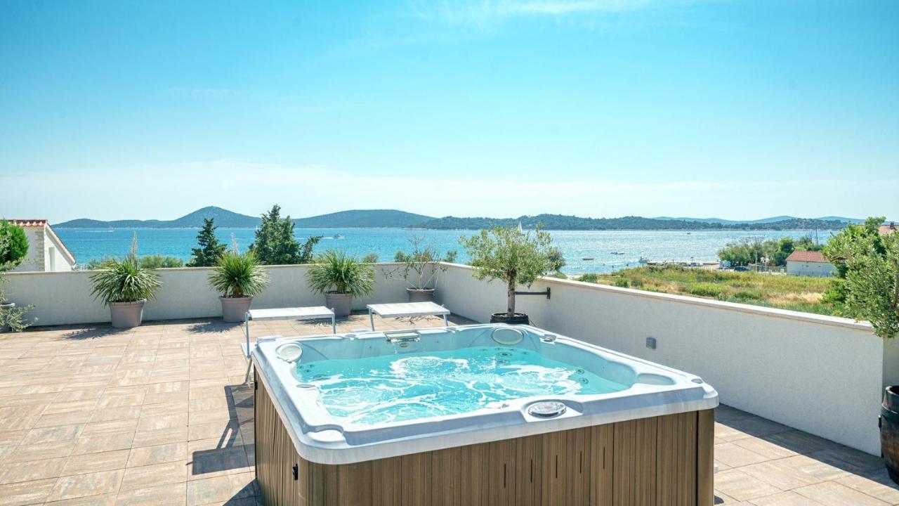 Apartments Luka ヴォディツェ エクステリア 写真